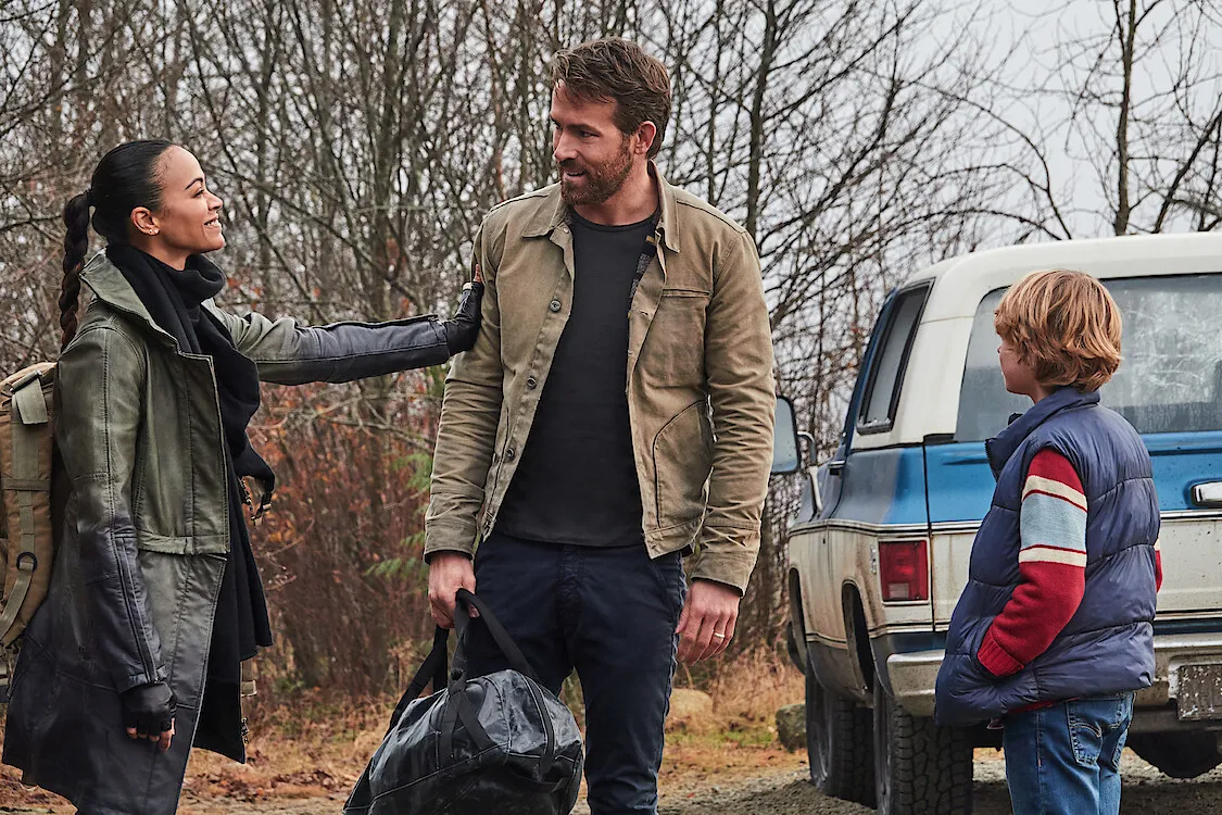 Ryan Reynolds sebagai Adam dewasa dan Walker Scobell sebagai Adam muda mempertunjukan akting yang luar biasa